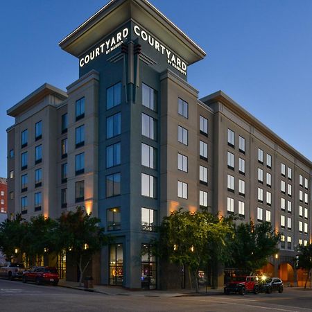 Отель Courtyard By Marriott Wilmington Downtown/Historic District Экстерьер фото