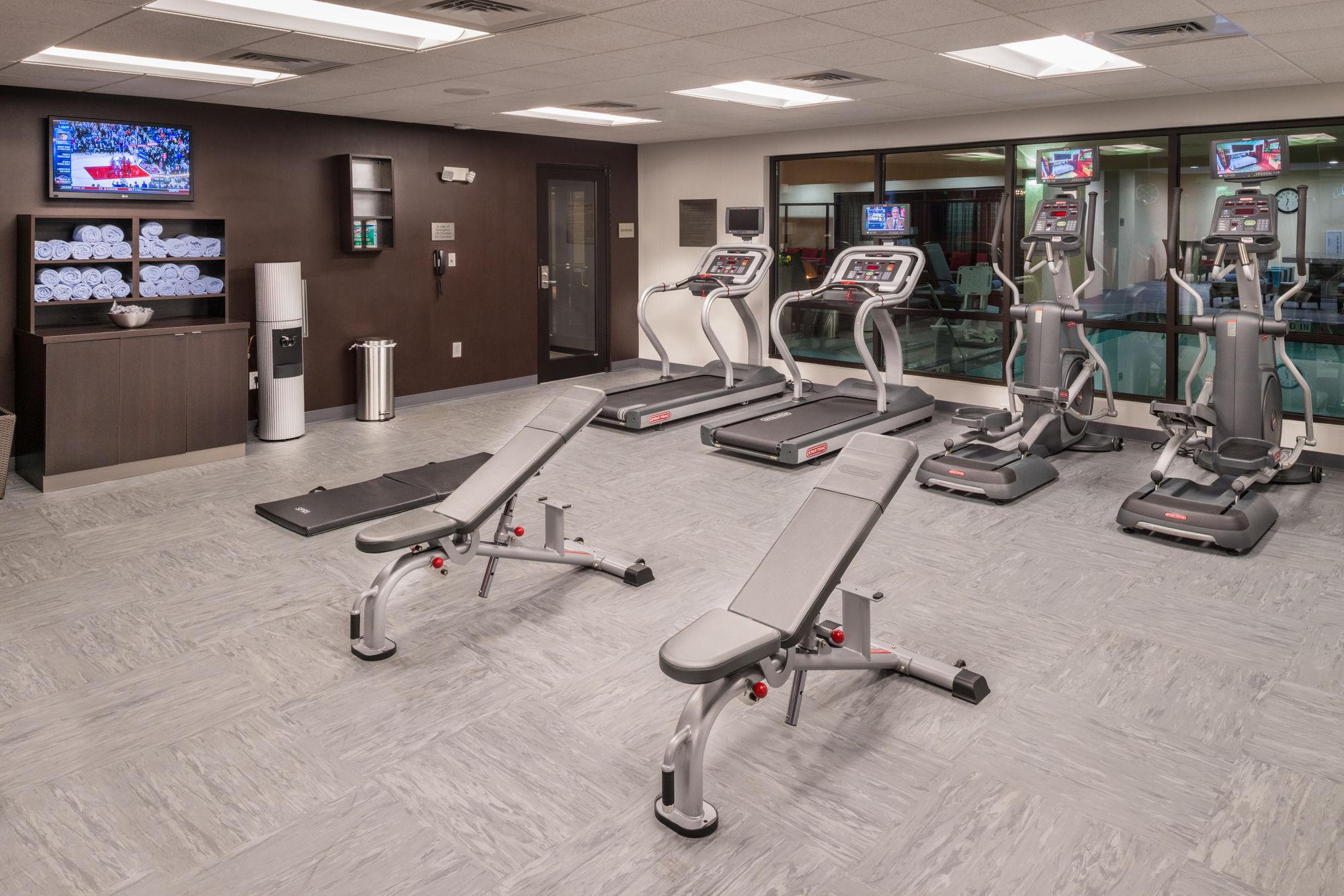 Отель Courtyard By Marriott Wilmington Downtown/Historic District Экстерьер фото