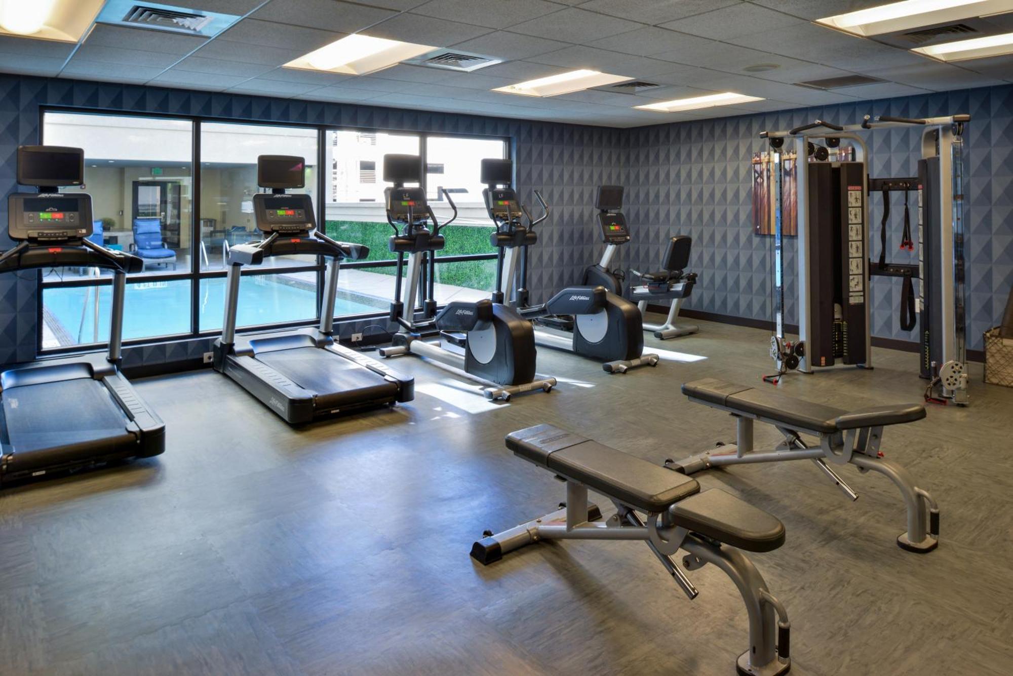 Отель Courtyard By Marriott Wilmington Downtown/Historic District Экстерьер фото