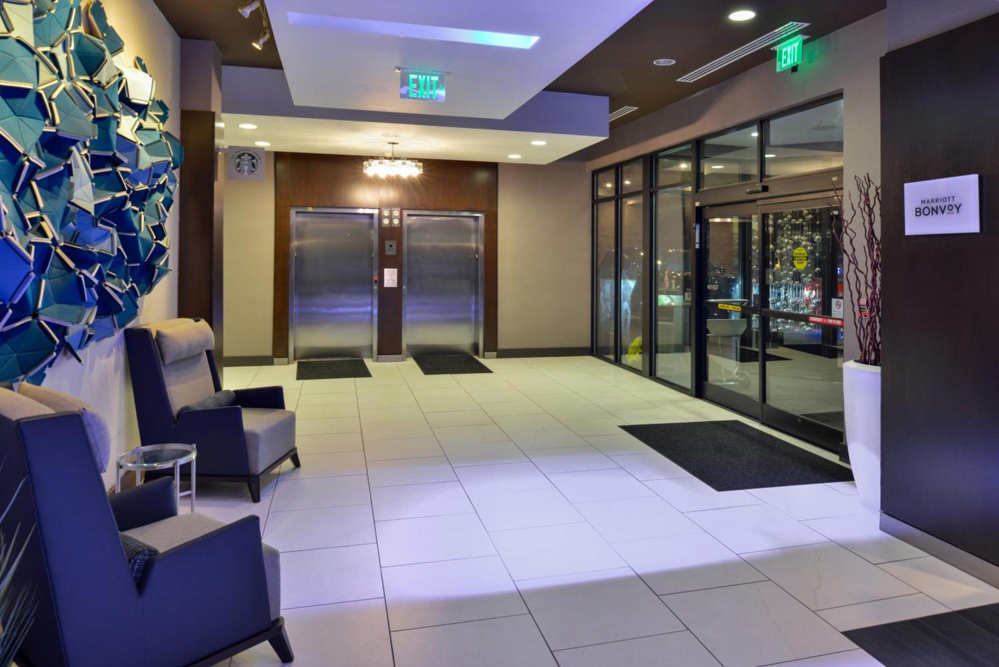 Отель Courtyard By Marriott Wilmington Downtown/Historic District Экстерьер фото